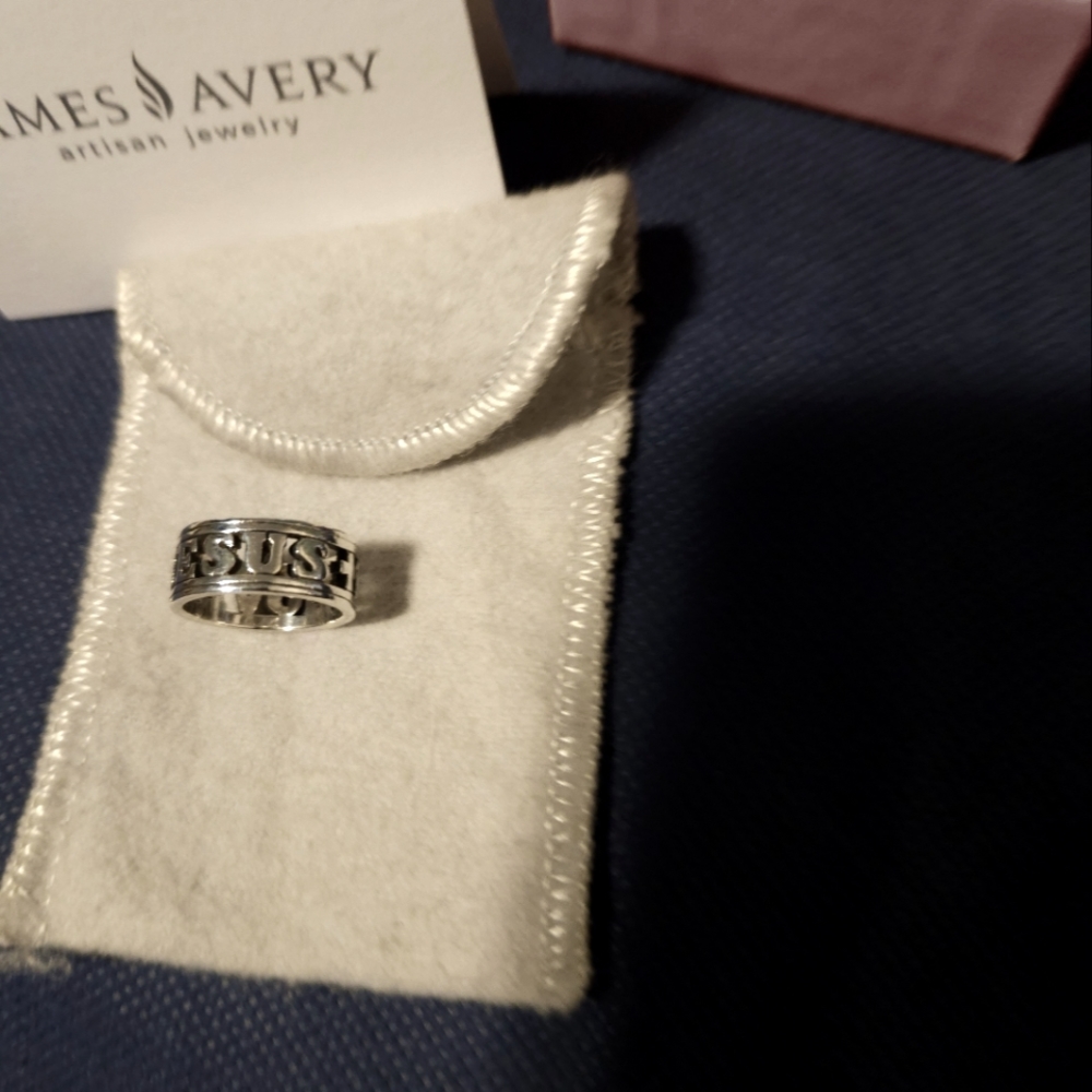 James Avery - Retired I LOVE JESUS Ring